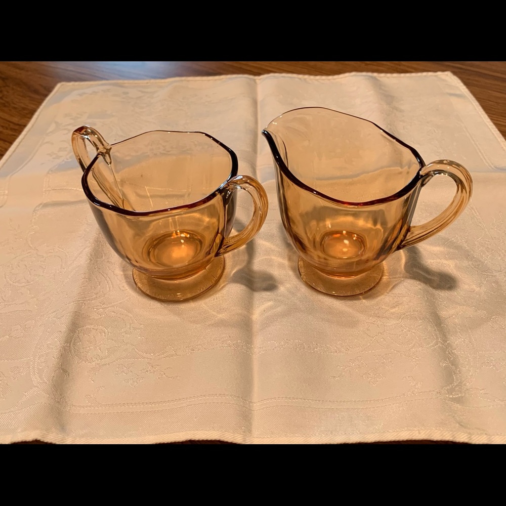 Vintage 1940s/50s Amber Glass Sugar and Creamer